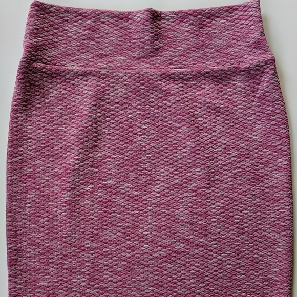 LuLaRoe Dresses & Skirts - Lularoe Cassie pencil skirt